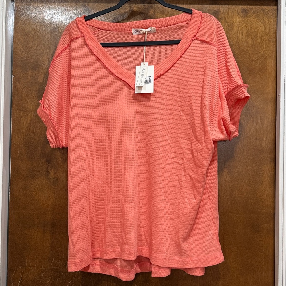 Grace+Emma Large Coral Short Sleeved Tee Shirt